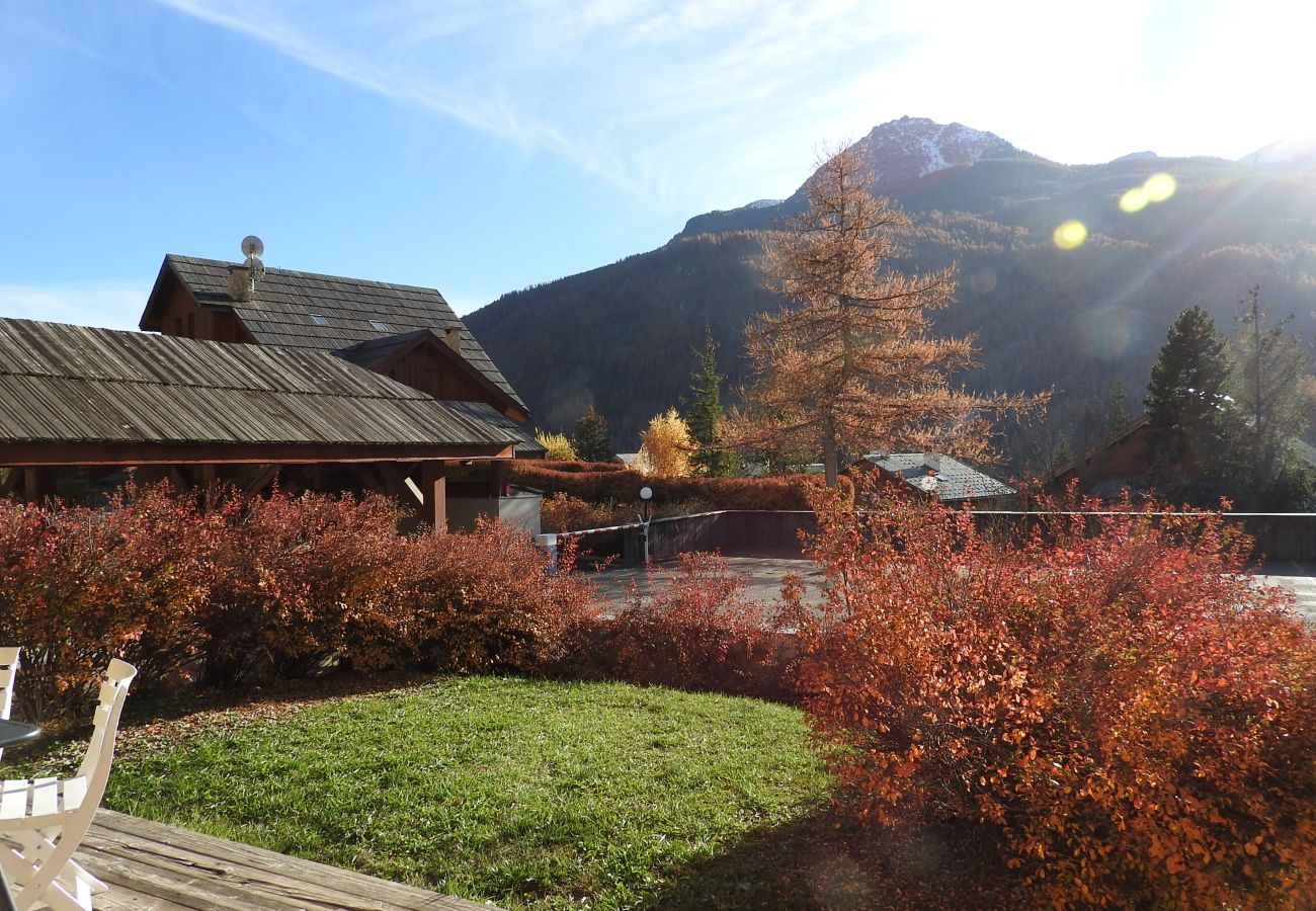 Apartment in Chantemerle - Nice flat for 6 persons with garden and beautiful view on the ski slopes