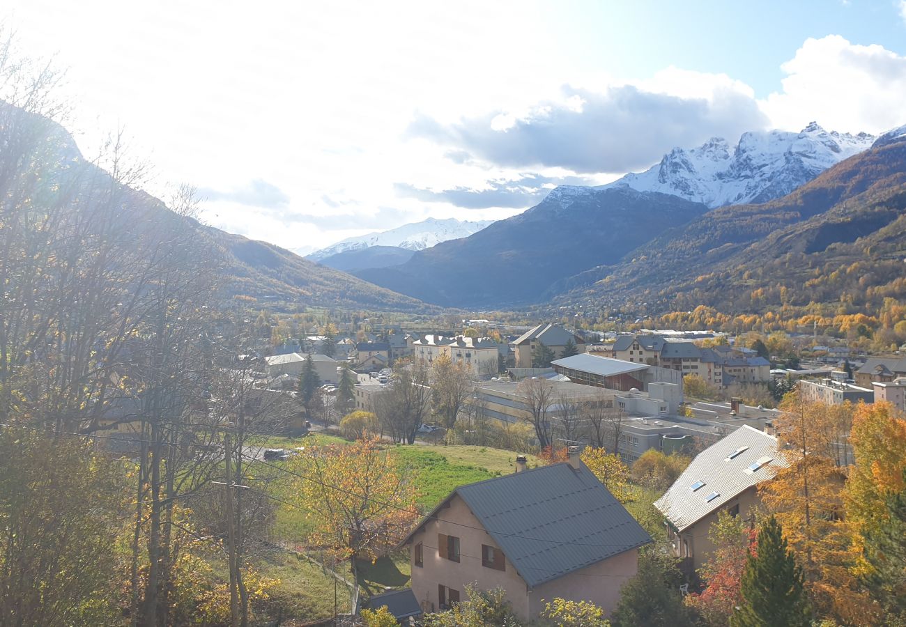 Apartment in Briançon - Sweety 4 persons'flat , South, on the Mythic Col de l'Iozard