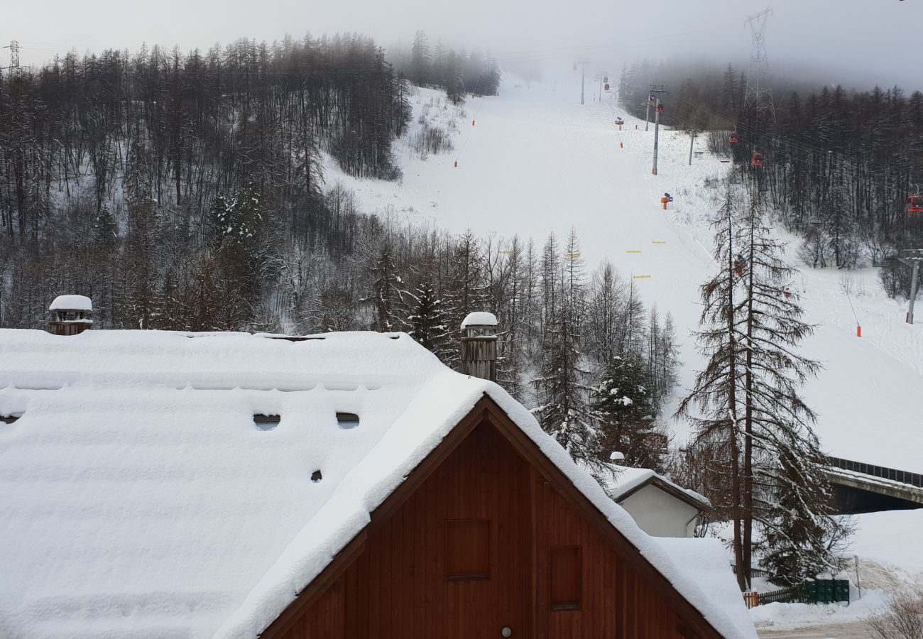 Apartment in Chantemerle - AT THE FEET OF THE SKI SLOPES- FLAT  4 PEOPLE