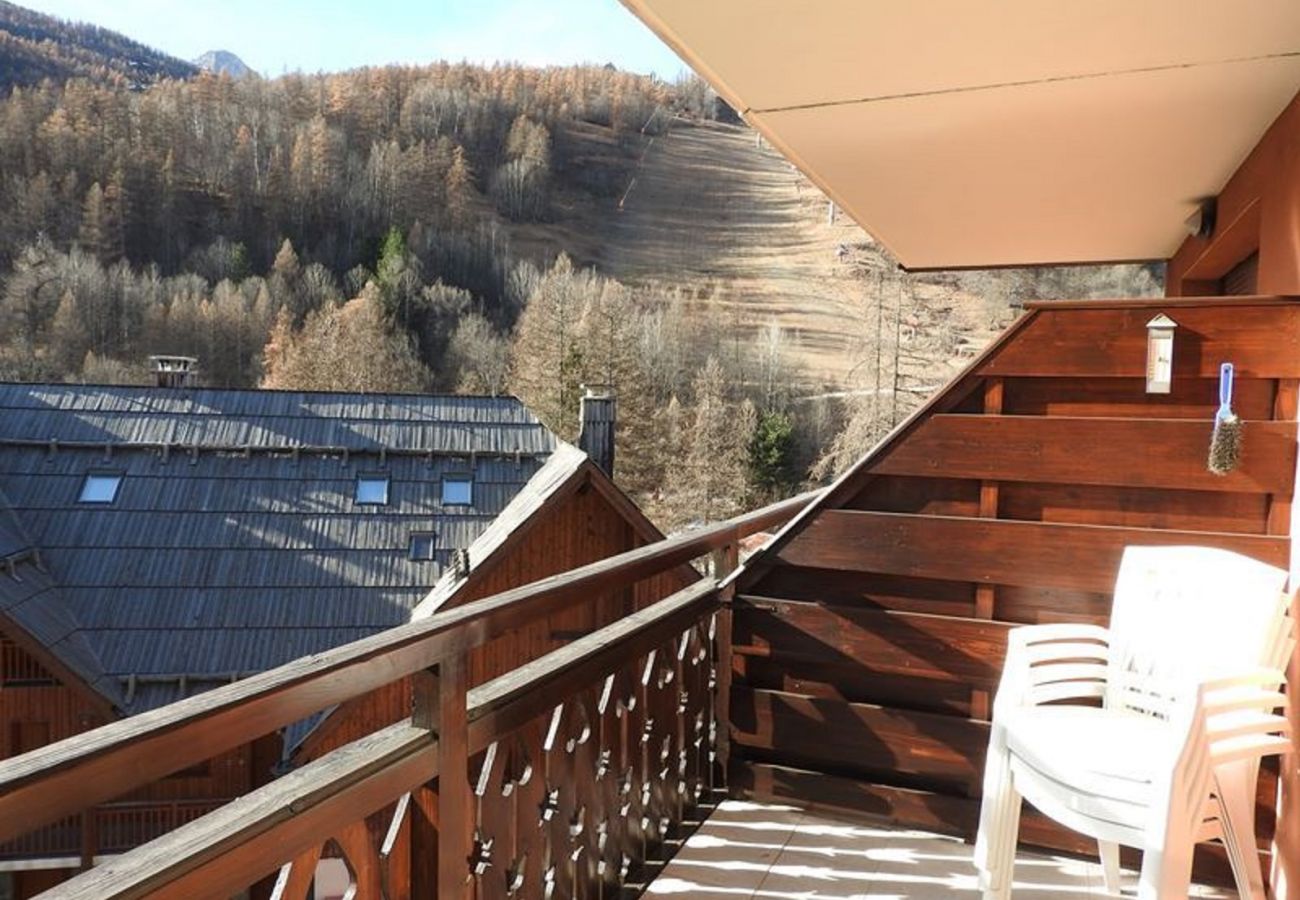 Apartment in Chantemerle - AT THE FEET OF THE SKI SLOPES- FLAT  4 PEOPLE