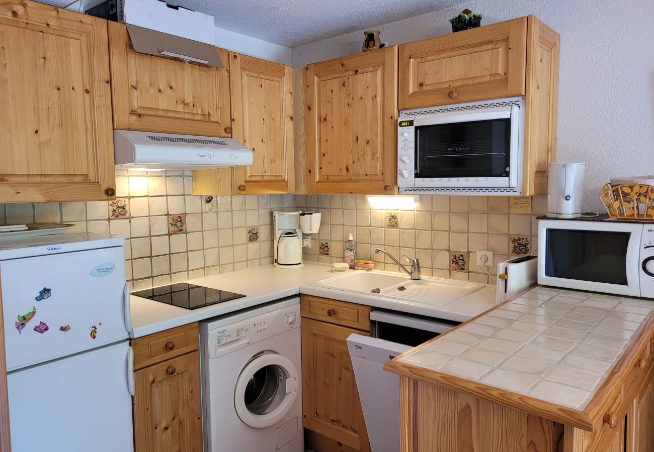 Apartment in Chantemerle - AT THE FEET OF THE SKI SLOPES- FLAT  4 PEOPLE