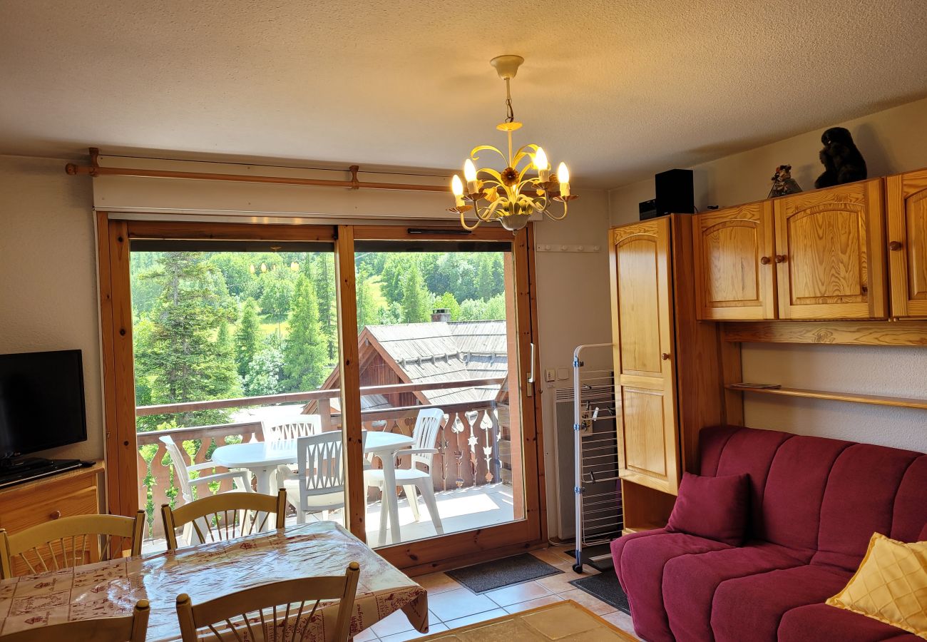 Apartment in Chantemerle - AT THE FEET OF THE SKI SLOPES- FLAT  4 PEOPLE