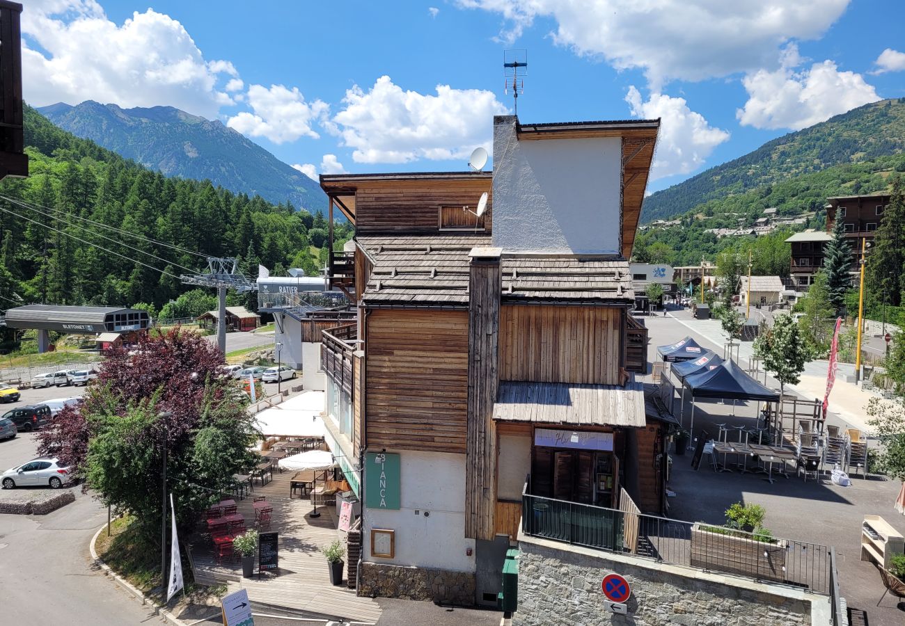Apartment in Chantemerle - AT THE FEET OF THE SKI SLOPES- FLAT  4 PEOPLE