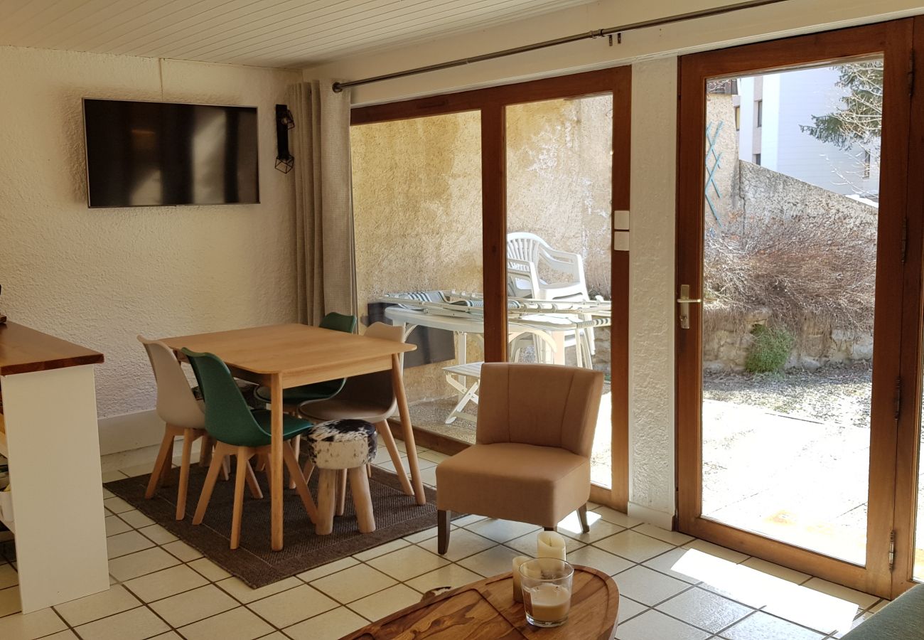 Apartment in Chantemerle - Nice flat on ground floor - 4-6 people