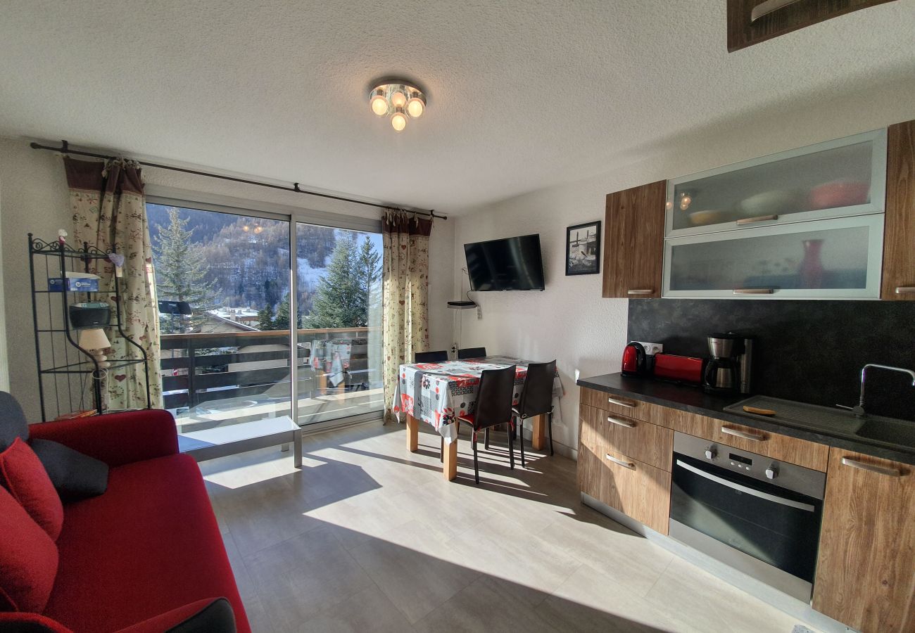 Apartment in Saint-Chaffrey - Studio + Mountain corner - 4/6 people - 250m from the ski slopes