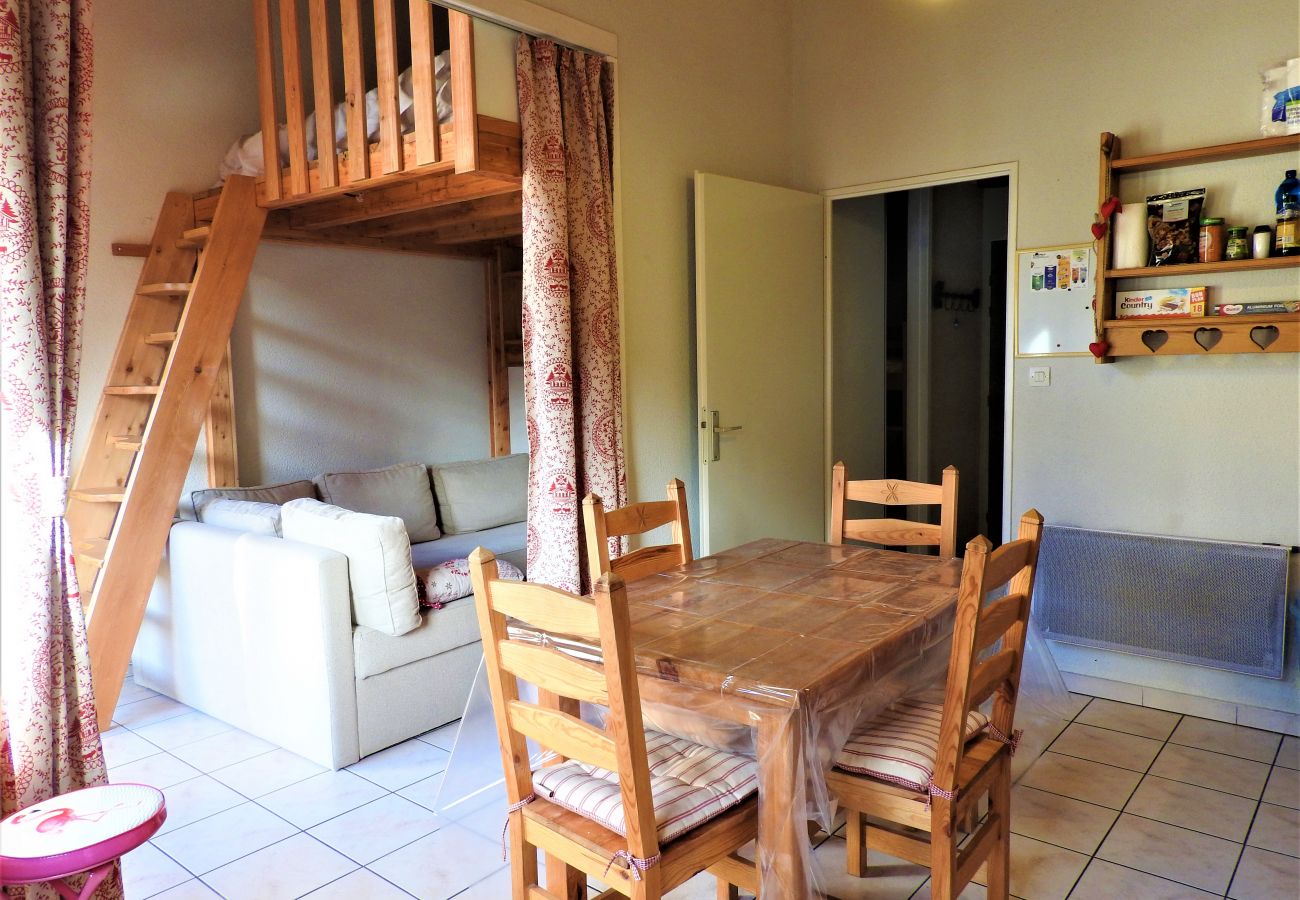 Apartment in Briançon - Apartment T2 + Mountain corner at the foot of the slopes - 4 people