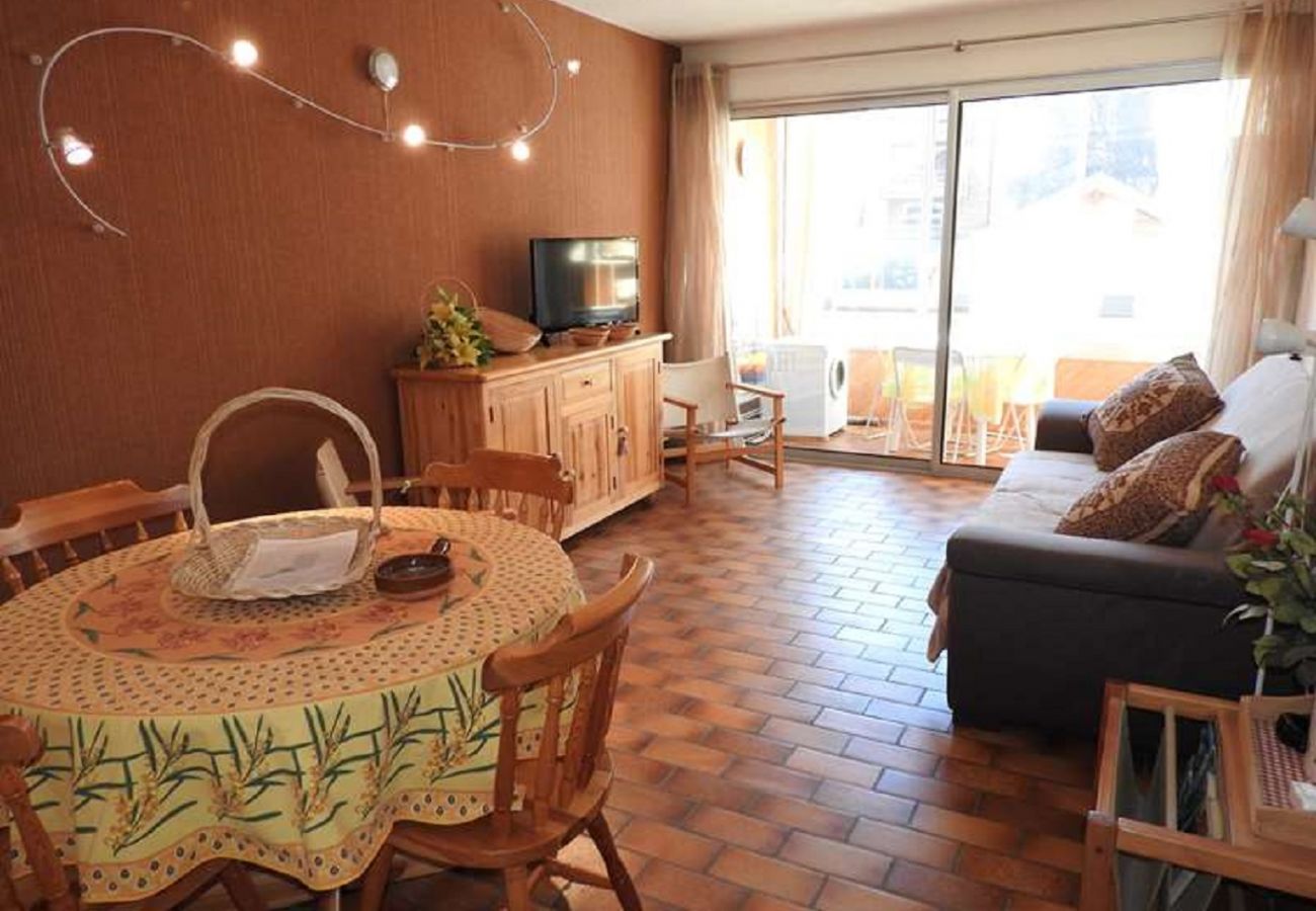 Apartment in Briançon - Large studio + mountain corner at the foot of the slopes - 4 people