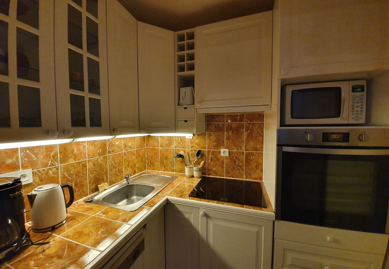 Apartment in Briançon - Large studio + mountain corner at the foot of the slopes - 4 people