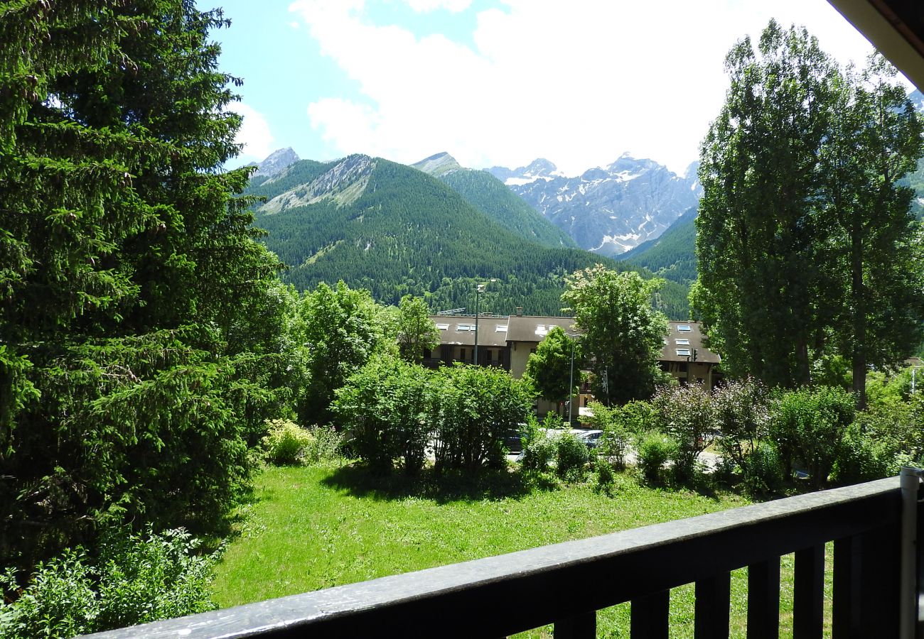 Apartment in Le Monêtier-les-Bains - 3 ROOMS 55 M² T2 CM SOUTH FACING FOR 6 PEOPLE