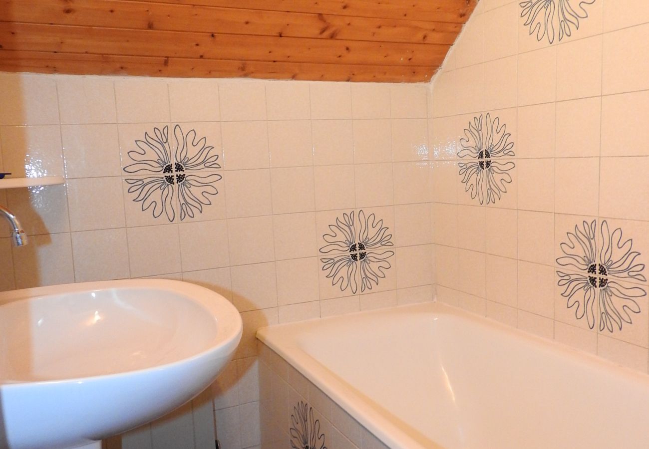 Apartment in Le Monêtier-les-Bains - 3 ROOMS 55 M² T2 CM SOUTH FACING FOR 6 PEOPLE