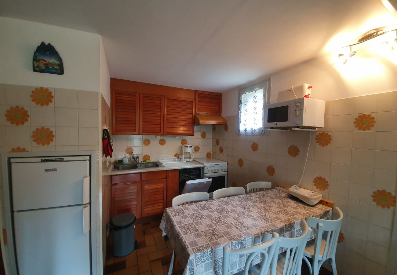 Apartment in Le Monêtier-les-Bains - 3 ROOMS 55 M² T2 CM SOUTH FACING FOR 6 PEOPLE