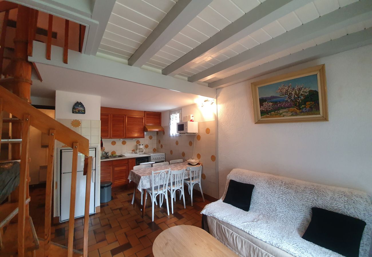 Apartment in Le Monêtier-les-Bains - 3 ROOMS 55 M² T2 CM SOUTH FACING FOR 6 PEOPLE