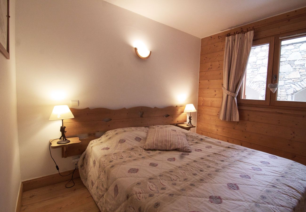 Apartment in Chantemerle - At the feet of ski slopes main flat 3 bedrooms for 6/8 persons