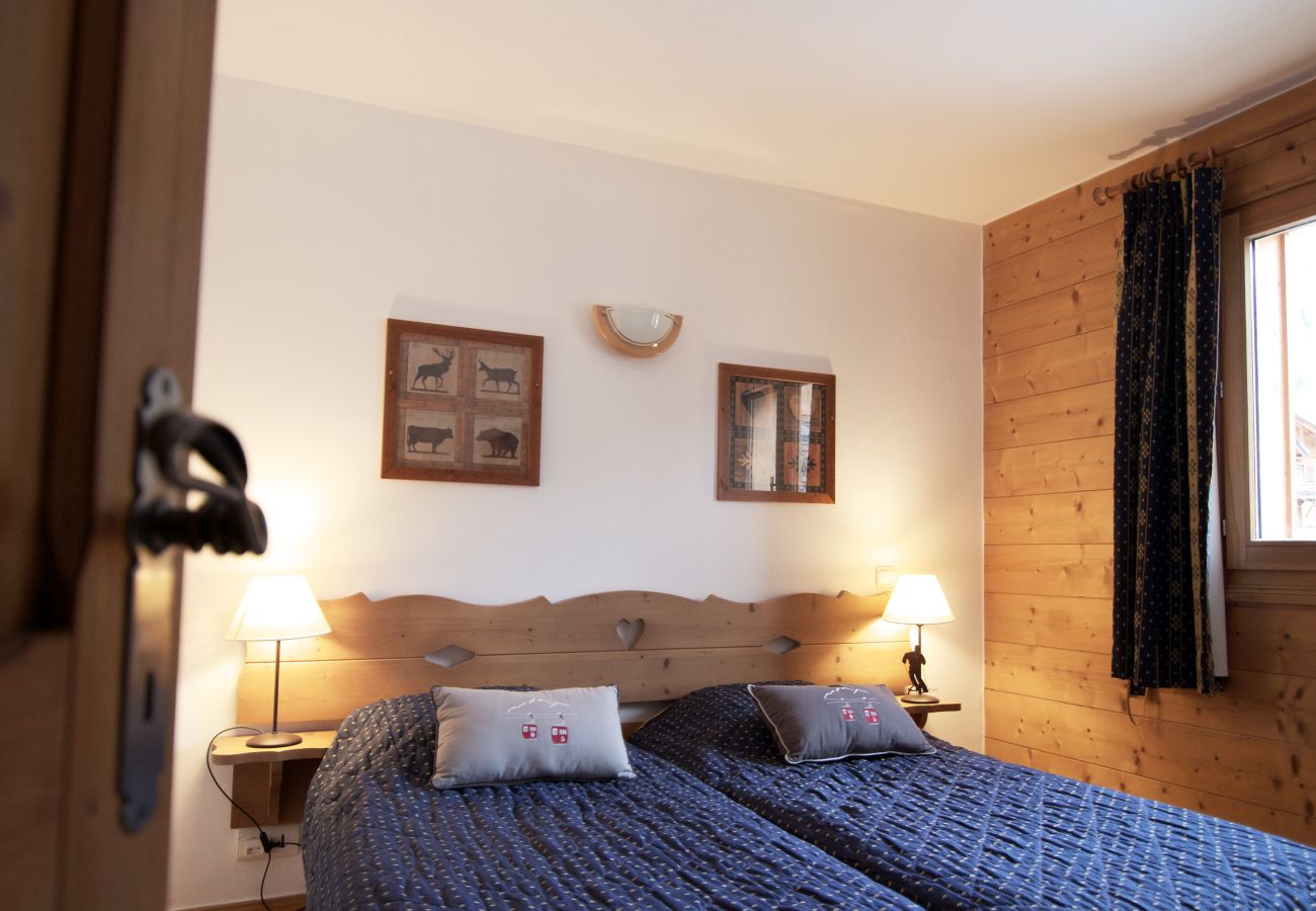 Apartment in Chantemerle - At the feet of ski slopes main flat 3 bedrooms for 6/8 persons