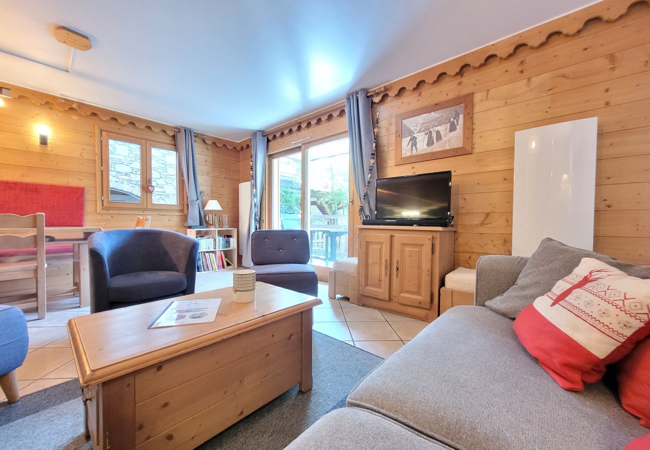 Apartment in Chantemerle - At the feet of ski slopes main flat 3 bedrooms for 6/8 persons