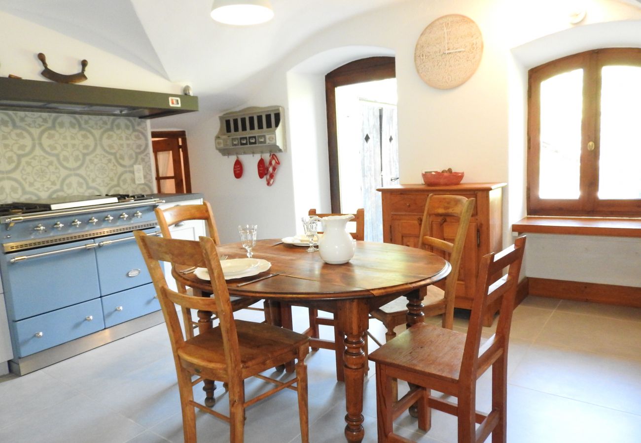 Apartment in La Salle-les-Alpes - Amazing house for 10 persons at the foot of the ski slopes