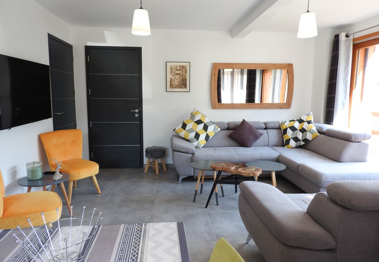 Chalet in Saint-Chaffrey - Nice chalet for 8 persons to 1.5 km from ski slopes