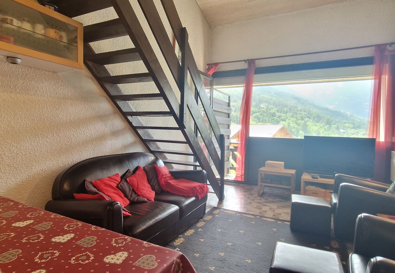 Apartment in Chantemerle - T2 duplex + mountain corner at the foot of the slopes 6 people