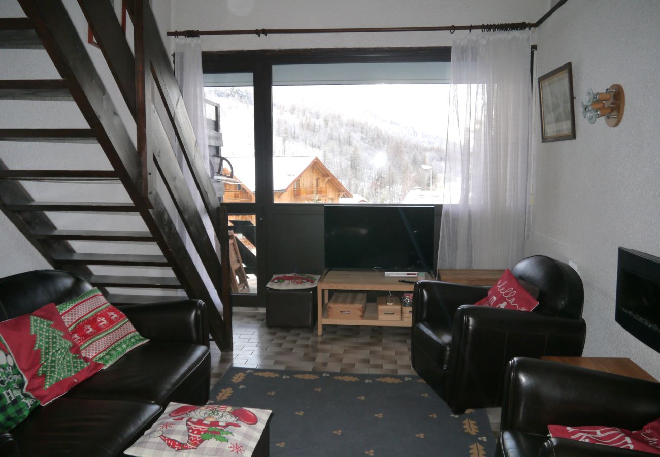 Apartment in Chantemerle - T2 duplex + mountain corner at the foot of the slopes 6 people