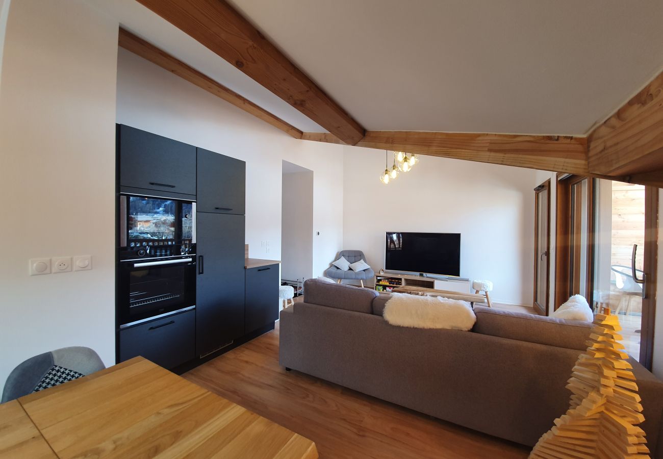 Apartment in Le Monêtier-les-Bains - New T4 for 8 people
