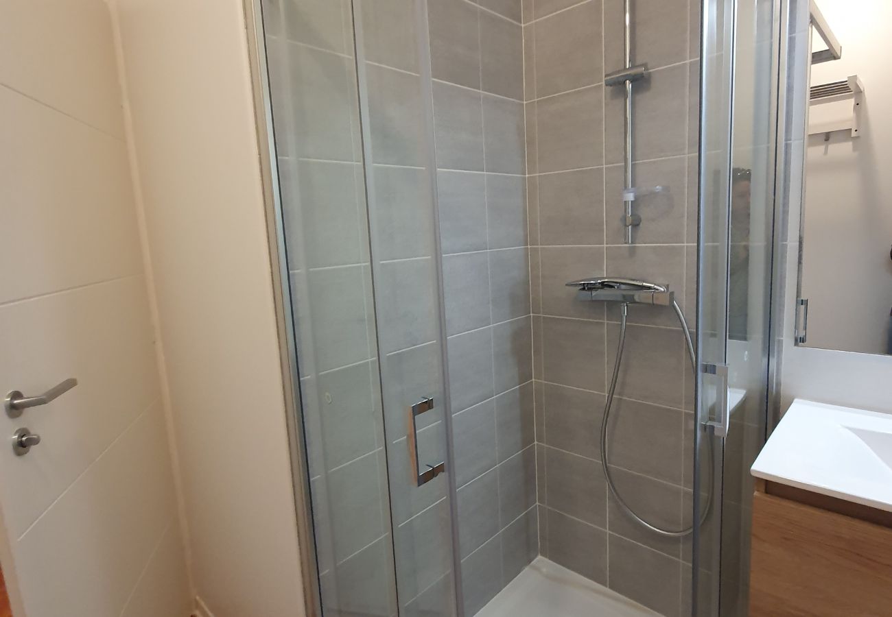 Apartment in Le Monêtier-les-Bains - New T4 for 8 people