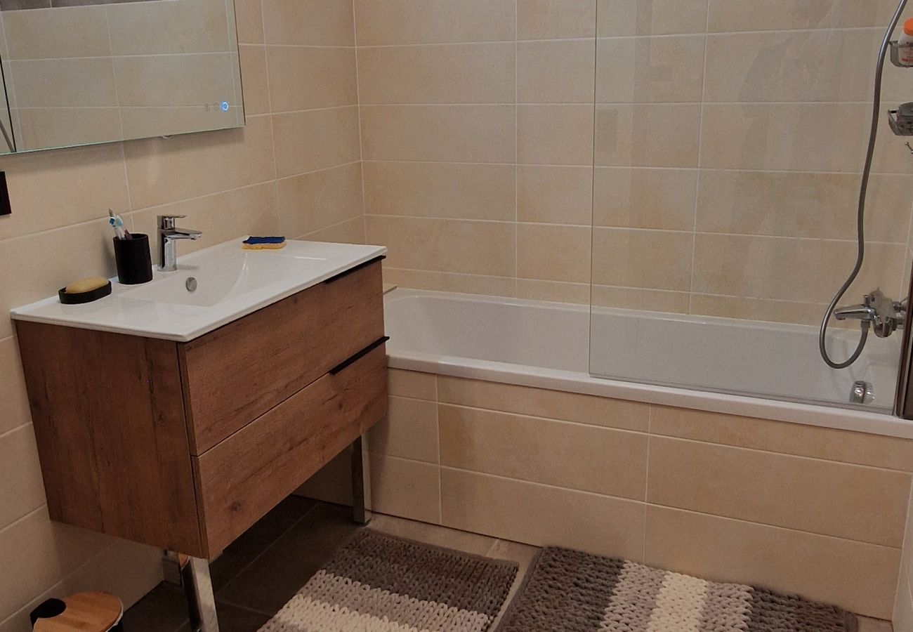Apartment in Le Monêtier-les-Bains - New T3 for 4 people