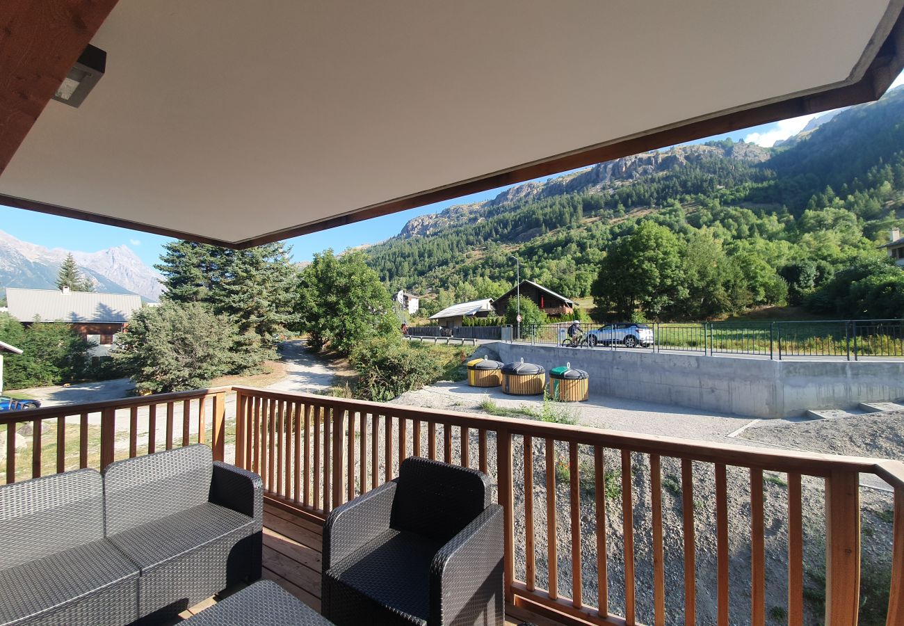 Apartment in Le Monêtier-les-Bains - New T3 for 4 people