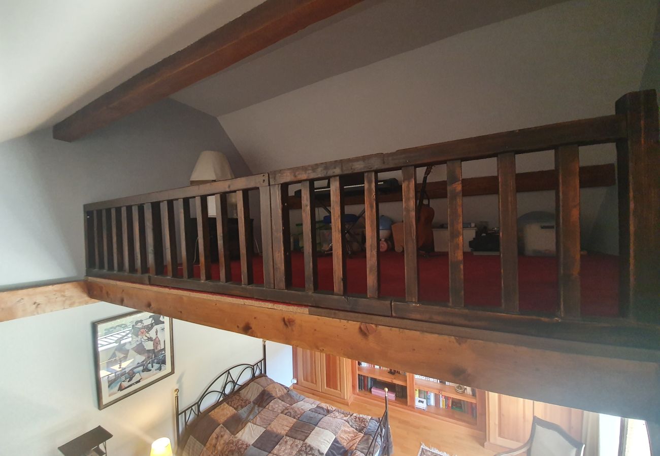 House in Saint-Chaffrey - charming family house, for 8 people. Chantemerle