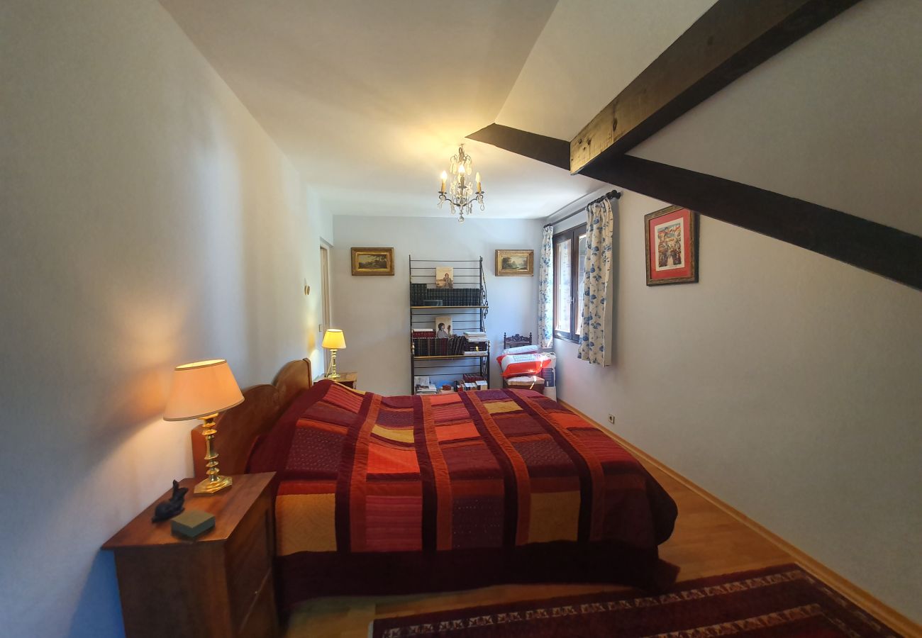 House in Saint-Chaffrey - charming family house, for 8 people. Chantemerle