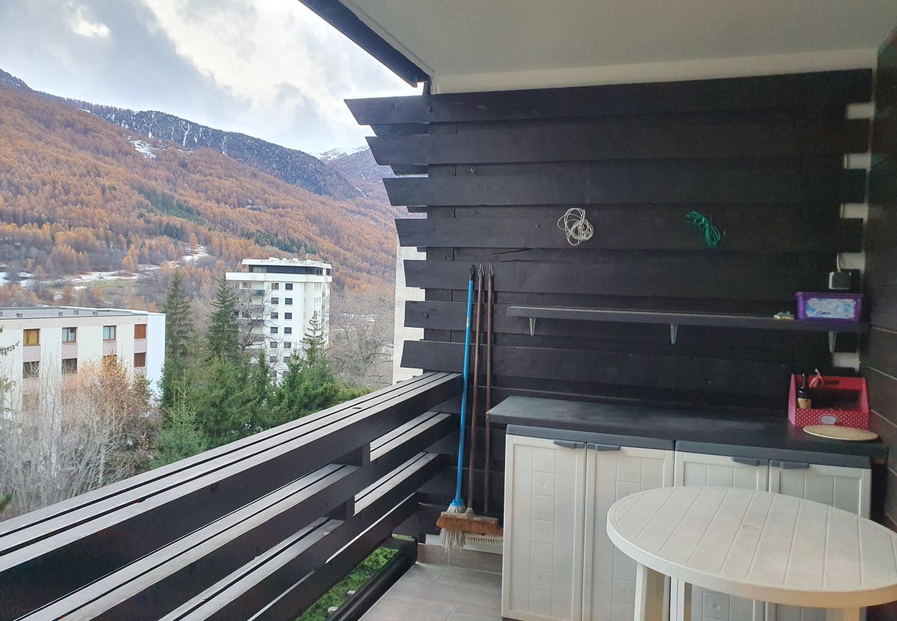 Apartment in Saint-Chaffrey - Studio + Mountain area 4-5 people