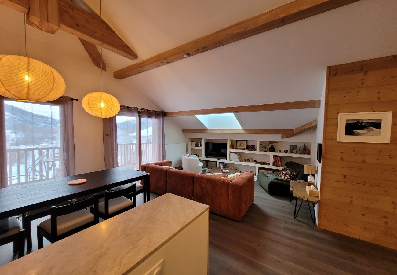 Apartment in Le Monêtier-les-Bains - Beautiful new T3 1km from the slopes