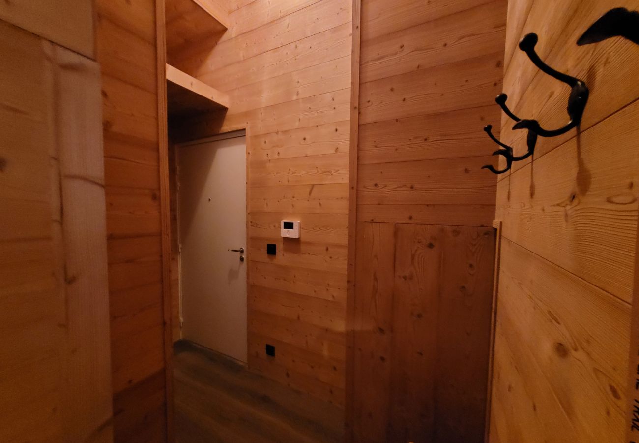 Apartment in Le Monêtier-les-Bains - Beautiful new T3 1km from the slopes