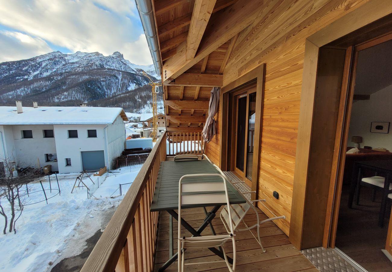 Apartment in Le Monêtier-les-Bains - Beautiful new T3 1km from the slopes