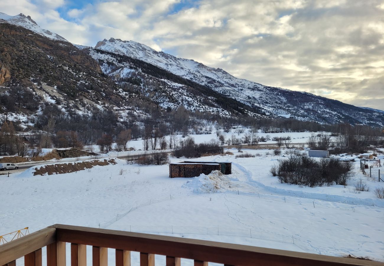 Apartment in Le Monêtier-les-Bains - Beautiful new T3 1km from the slopes