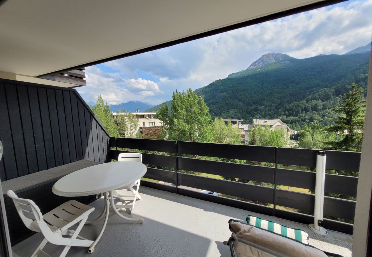 Apartment in Chantemerle - T3 close to slopes for 6 people