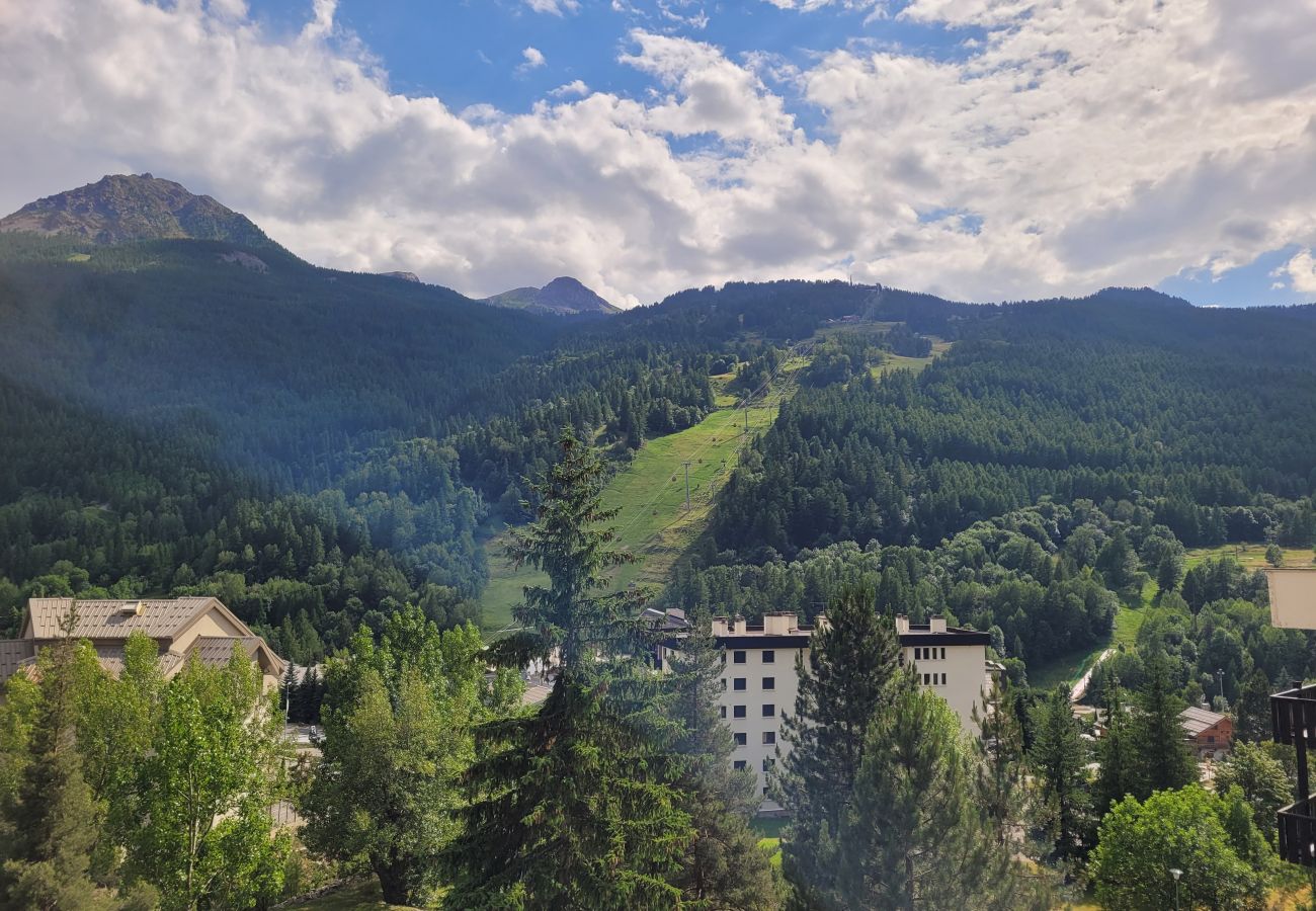 Apartment in Chantemerle - T3 close to slopes for 6 people