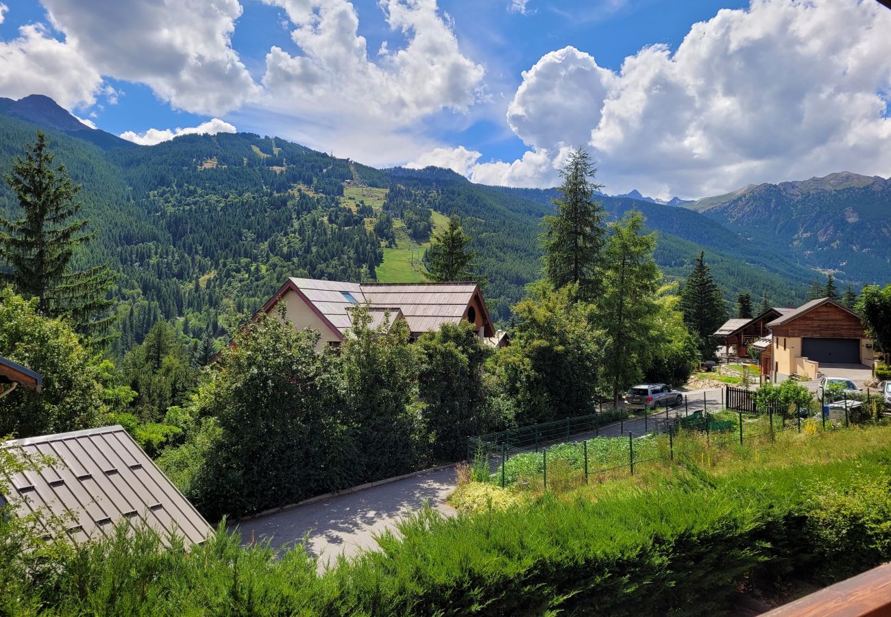 Apartment in Chantemerle - Nice flat exposed south for 4-6 people