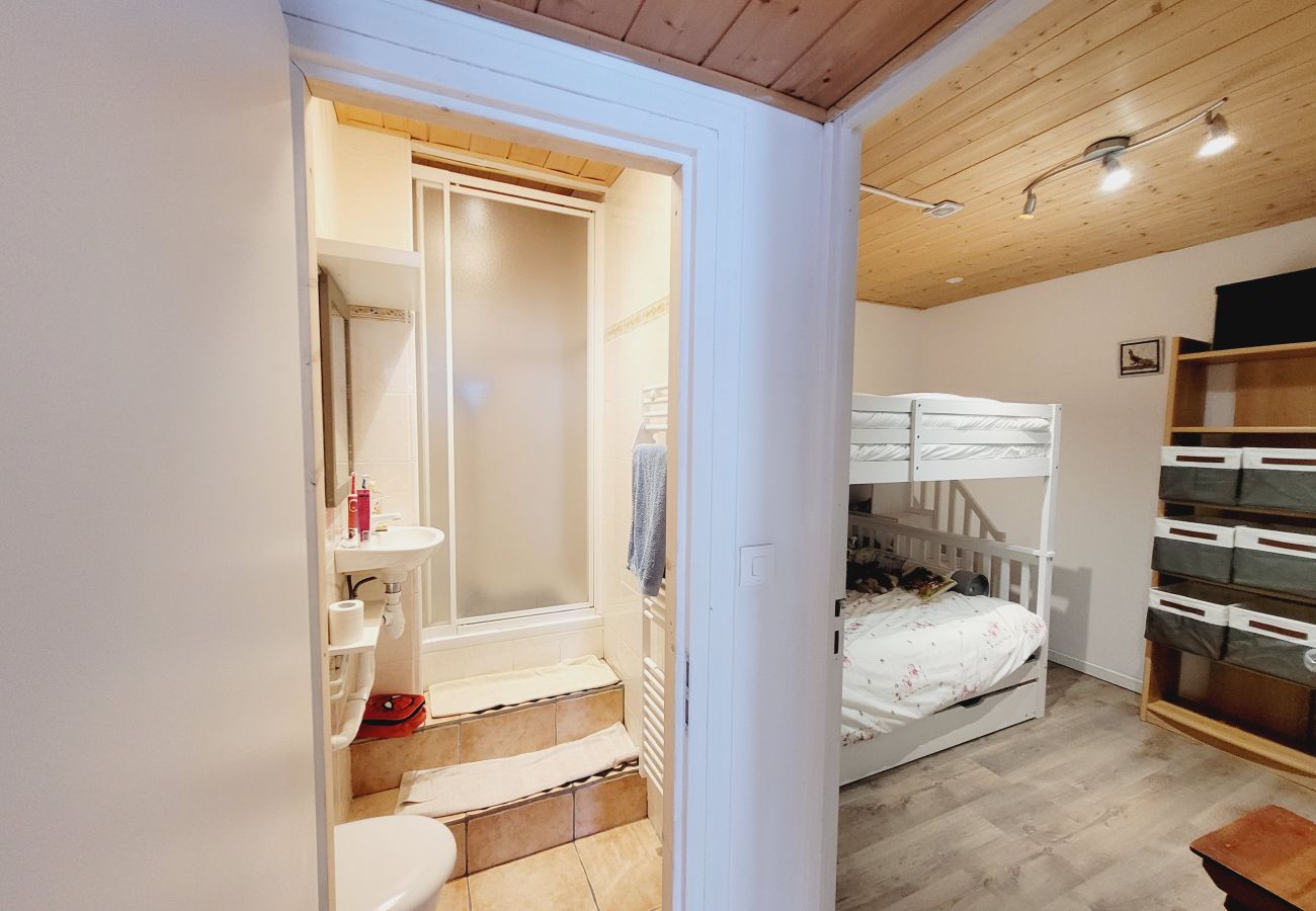 Apartment in La Salle-les-Alpes - T5 -10 people - at the foot of the slopes