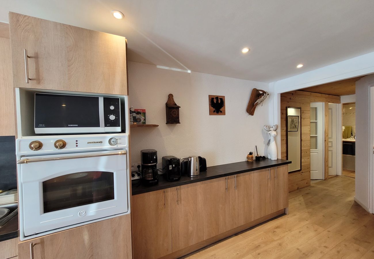 Apartment in La Salle-les-Alpes - T5 -10 people - at the foot of the slopes