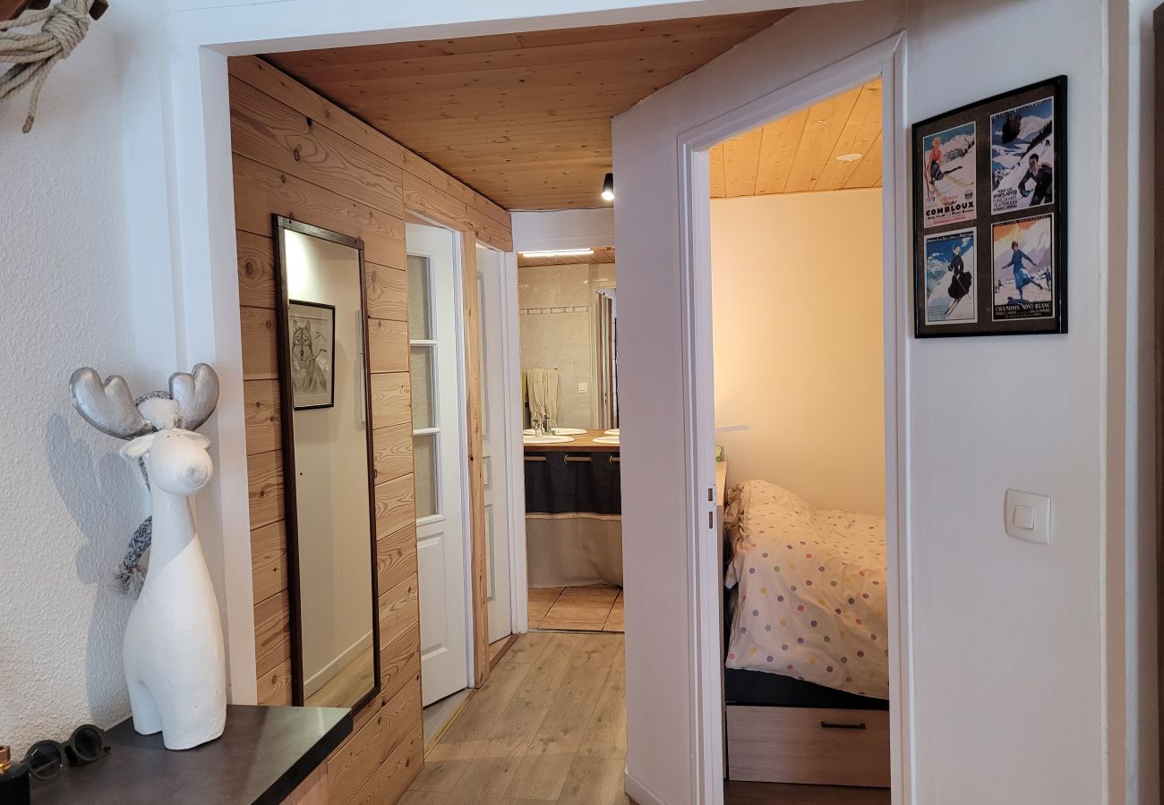 Apartment in La Salle-les-Alpes - T5 -10 people - at the foot of the slopes