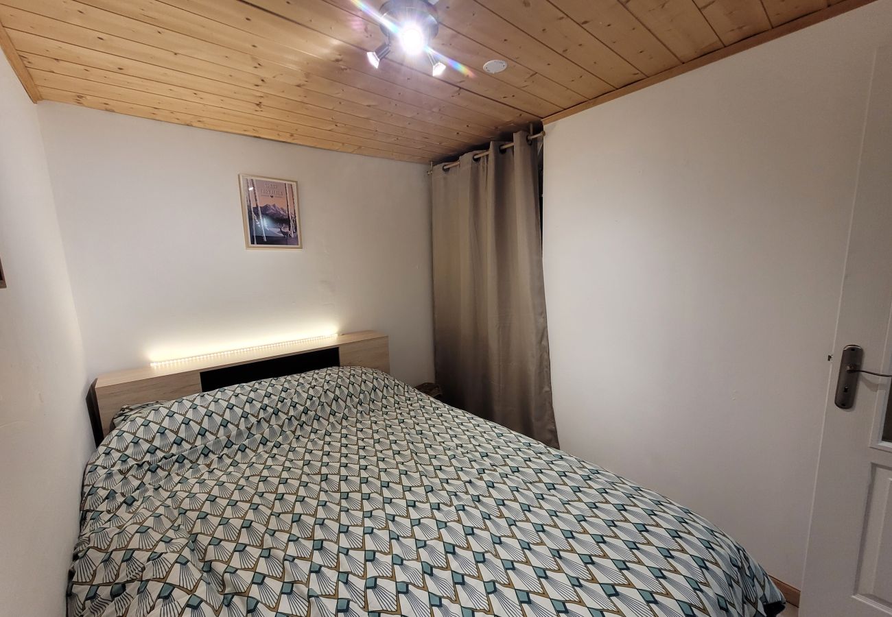 Apartment in La Salle-les-Alpes - T5 -10 people - at the foot of the slopes