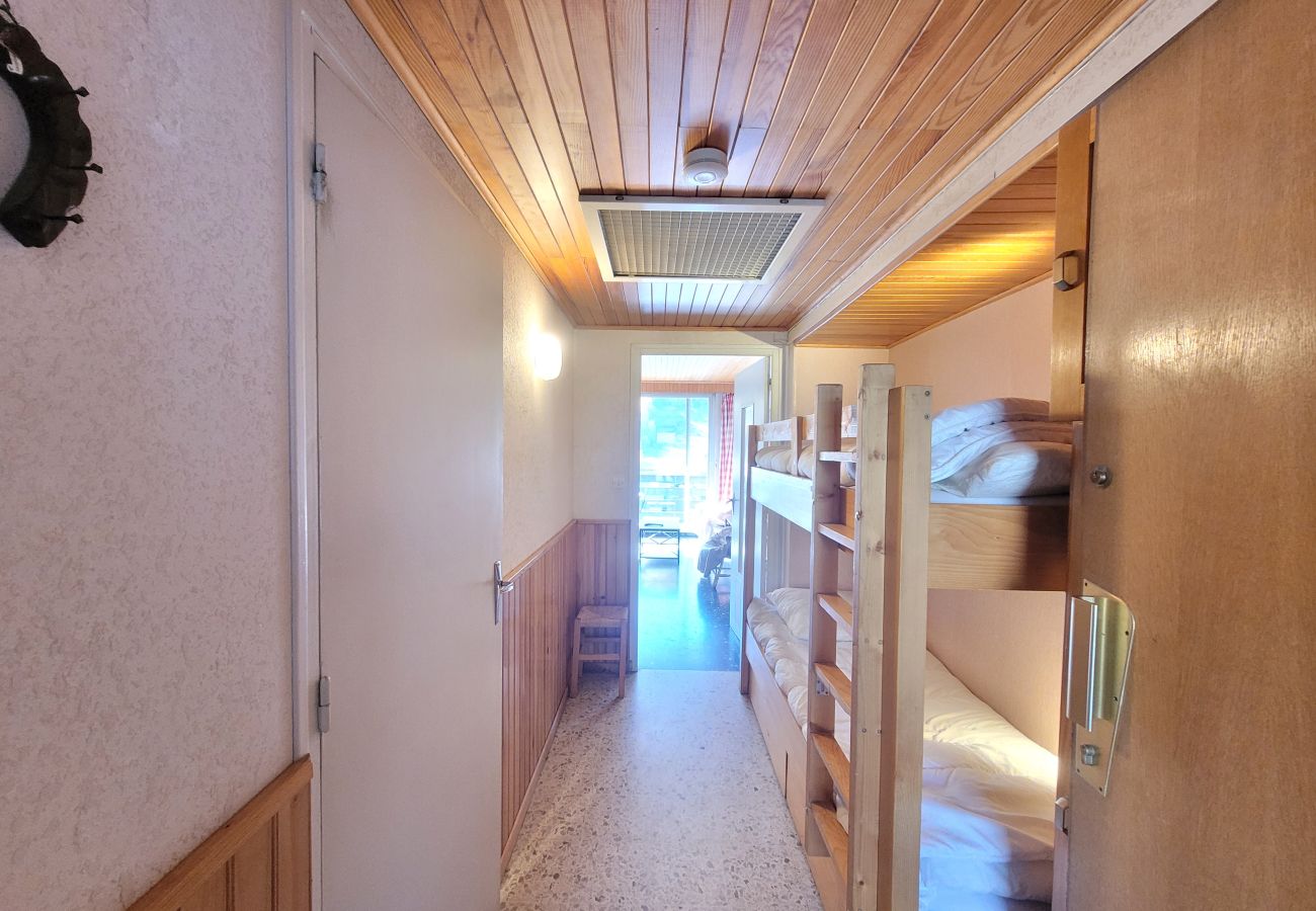 Apartment in Chantemerle - Studio with sleeping nook - near the slopes, for 4 people