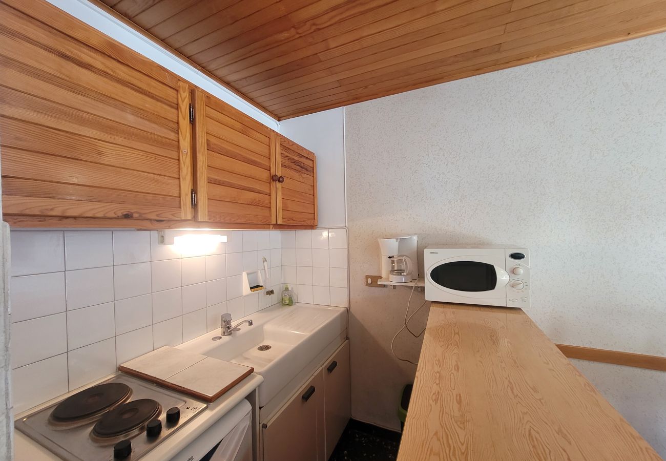 Apartment in Chantemerle - Studio with sleeping nook - near the slopes, for 4 people