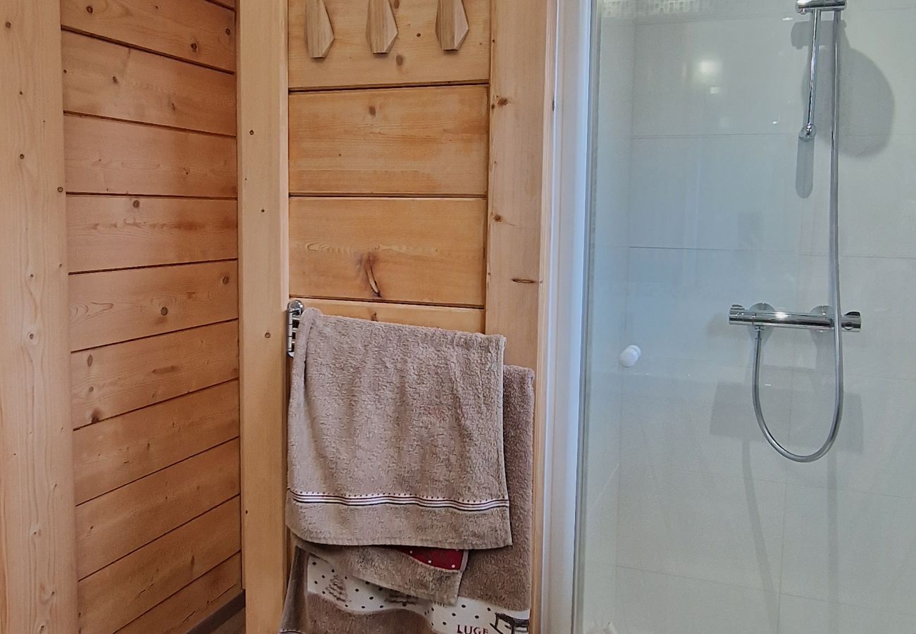 Villetta a Saint-Chaffrey - Caldo chalet per 6 persone, Saint-Chaffrey