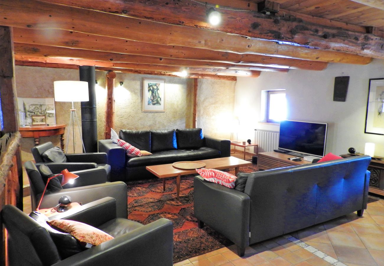 Maison à Val-des-Prés - BELLE MAISON DE VILLAGE - 10 PERSONNES