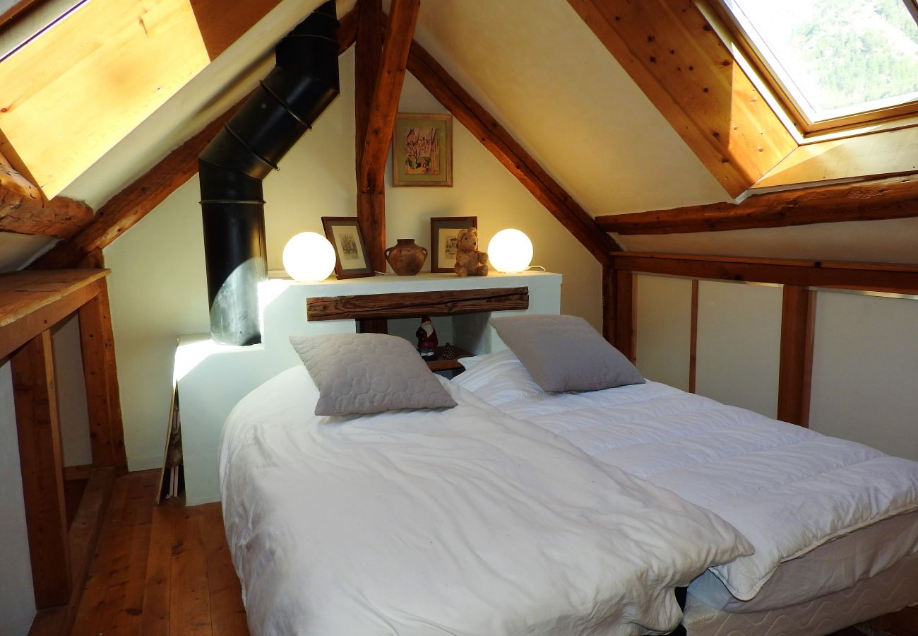 Maison à Val-des-Prés - BELLE MAISON DE VILLAGE - 10 PERSONNES