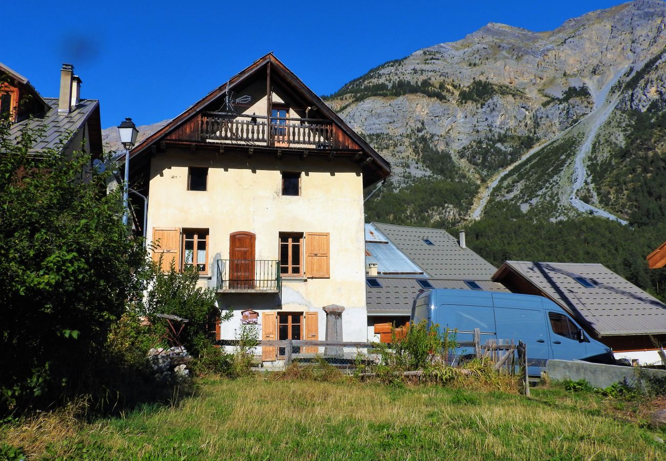 Maison à Val-des-Prés - BELLE MAISON DE VILLAGE - 10 PERSONNES