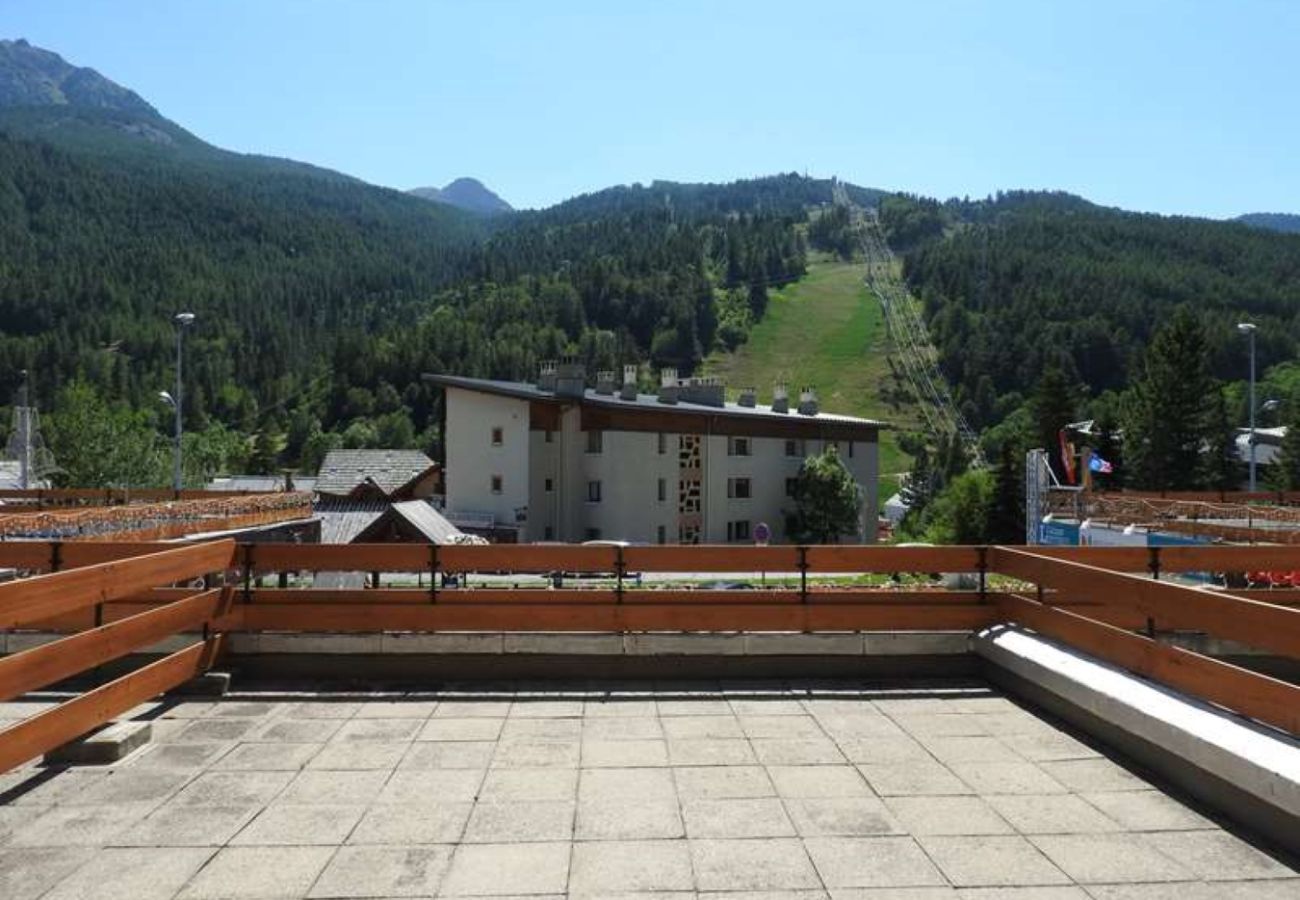 Appartement à Saint-Chaffrey - T3 -6 PERS 100M PISTES