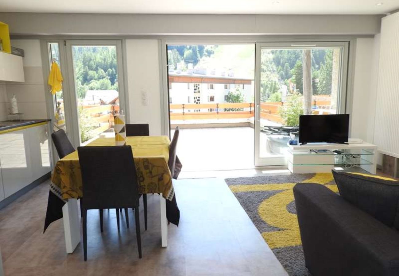 Appartement à Saint-Chaffrey - T3 -6 PERS 100M PISTES