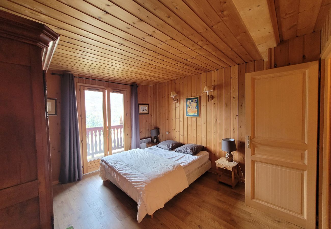 Chalet à Saint-Chaffrey - CHALET CONFORTABLE POUR 8 PERSONNES